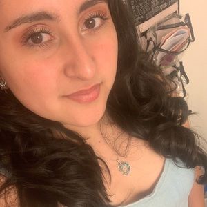 Meet your Posher, Ariadna